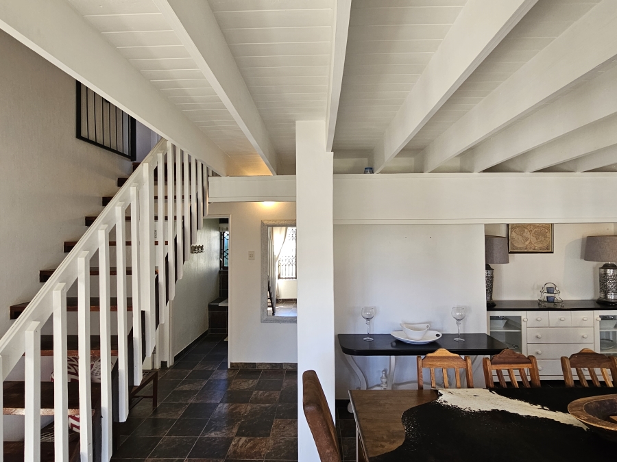 5 Bedroom Property for Sale in Wavecrest Eastern Cape